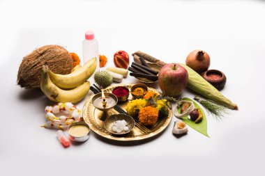 Pooja Malzeme / Puja Sahitya Hindistan Hindu Din, bir grup halinde düzenlenmiştir. seçici odaklama