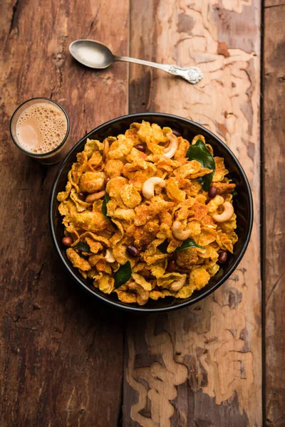 Cornflake Chivda Oder Mais Chiwda Mit Erdnüssen Und Cashew Beladen — Stockfoto