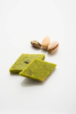 Antep Fıstığı Katli/Burfi/burfee veya Antep fıstığı kek 