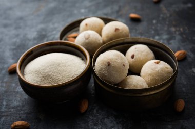 Rava Laddu veya İrmik Laddoo Veya Rawa Ladu, Maharashtra, Hindistan popüler bir tatlı yemek