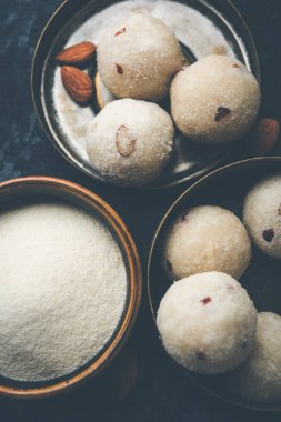 Rava Laddu veya İrmik Laddoo Veya Rawa Ladu, Maharashtra, Hindistan popüler bir tatlı yemek