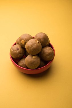 Churma Ladoo / atta laddoo / buğday unu laddu ghee ve jaggery veya şeker kullanılarak yapılır. seçici odaklama