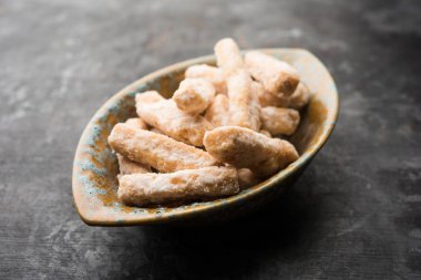 Maida Petha şeker şurubu kaplama ile Mısır Unu kullanılarak yapılan