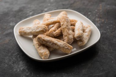 Maida Petha şeker şurubu kaplama ile Mısır Unu kullanılarak yapılan