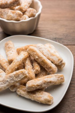 Maida Petha şeker şurubu kaplama ile Mısır Unu kullanılarak yapılan