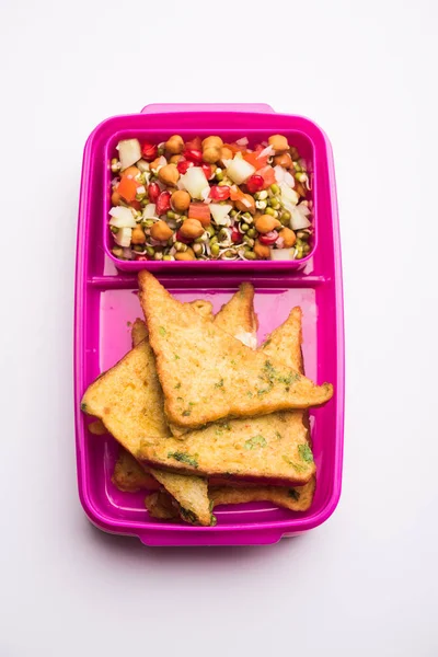 Lunch Box Tiffin Indian Kids Includes Bread Omelette Pakora Tomato — Stock Photo, Image