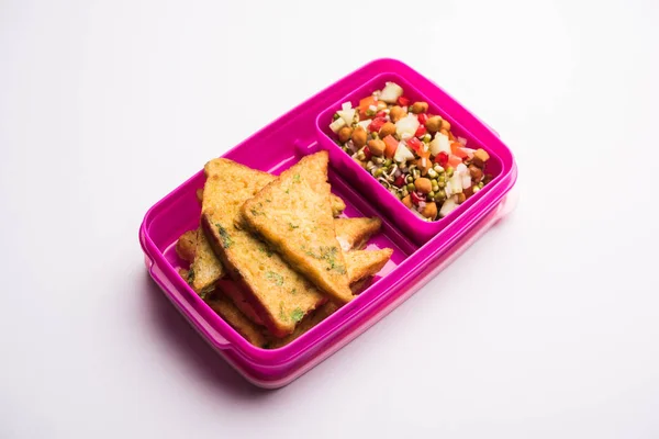 Lunch Box Tiffin Indian Kids Includes Bread Omelette Pakora Tomato — Stock Photo, Image