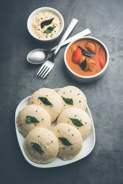 Idli Sambhar Idly Sambar Uma Comida Popular Sul Índia Servida — Fotografia de Stock