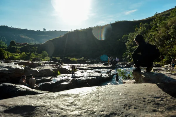 Personas Nadando Rio Bajo Sol — Fotografia de Stock