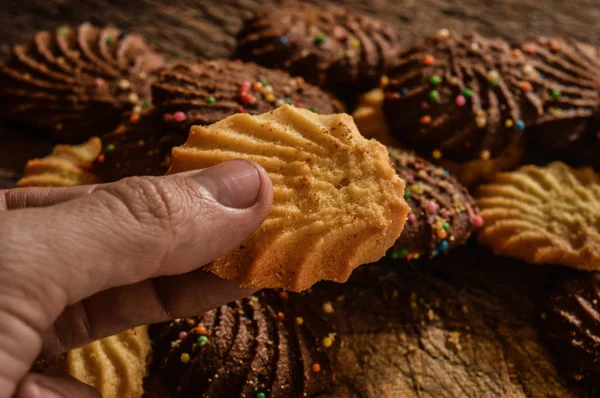 vanilya ve çikolata kurabiye
