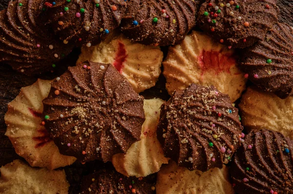 vanilya ve çikolata kurabiye