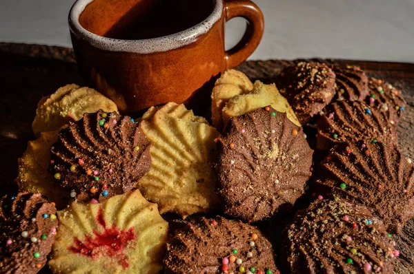 vanilya ve çikolata kurabiye