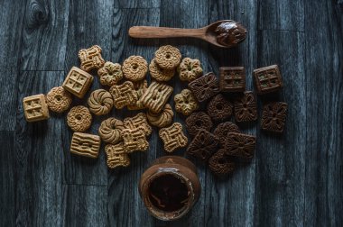 Çikolata ve vanilyalı kurabiye.