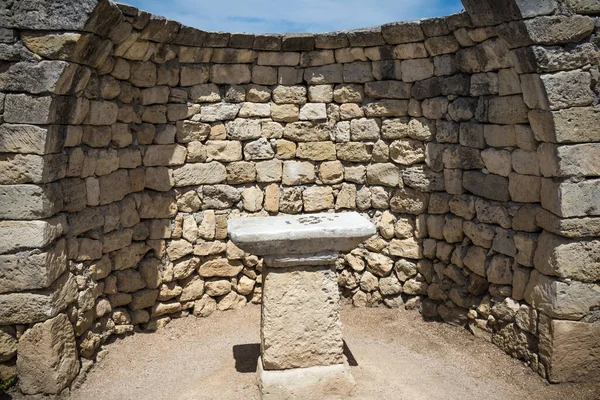 Mramorový Oltář Starobylé Antické Bazilice Kamenný Oltář Pro Vykonávání Rituálů — Stock fotografie