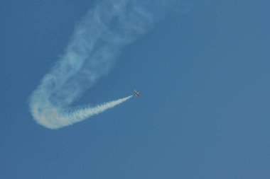 Uçan uçaklar, hava gösterisi