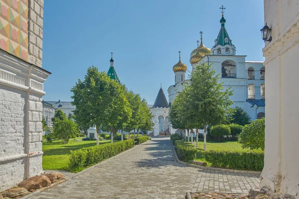 Старовинні Російські Іпатіївський Монастир Святої Трійці Костроми Росія — стокове фото