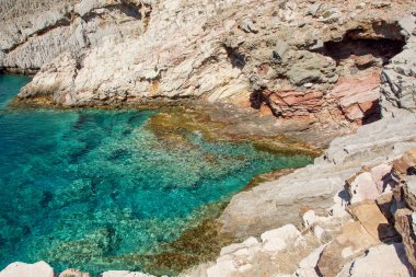 Sahil ve Yunan Adaları farklı