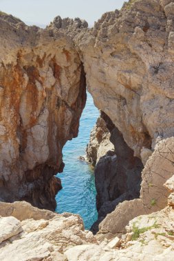 Sahil ve Yunan Adaları farklı