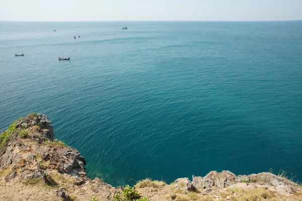 Tayland sahil tropikal bir adadan sadece