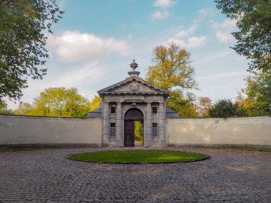 18. yüzyılda gatehouse Walem, Mechelen, Belçika yakınındaki Roosendael Abbey. Şu anda bir kamu eğlence parkı olduğunu.
