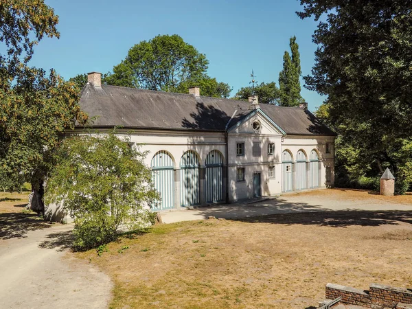メッヘレン ベルギーの近くの Walem Roosendael の修道院の公共の公園で 世紀のコーチの家 — ストック写真