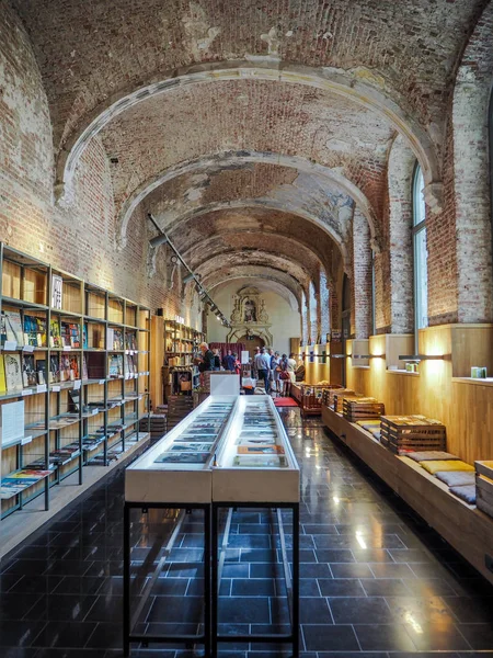 Ziyaret Sakinleri Yakında Olmak Açtı Predikherenklooster Yeni Kütüphane Bir Restoran — Stok fotoğraf