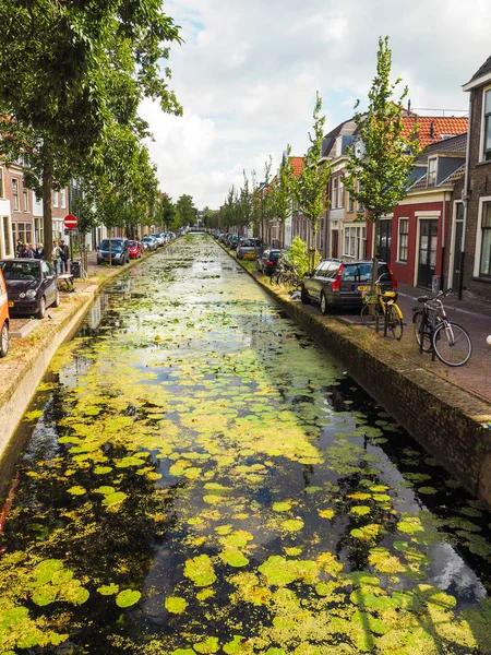 Área Residencial Lado Canal Centro Cidade Delft Holanda — Fotografia de Stock
