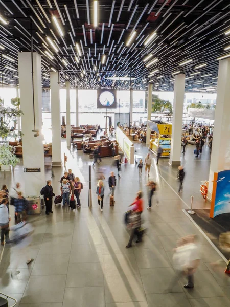 Amsterdã Holanda Agosto 2018 Passageiros Hall Embarque Aeroporto Internacional Schiphol — Fotografia de Stock
