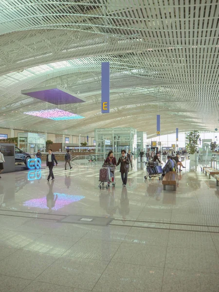 Zuid-Korea-oktober 2018: vertrekhal van de Incheon Internatioal Airport Terminal 2 — Stockfoto