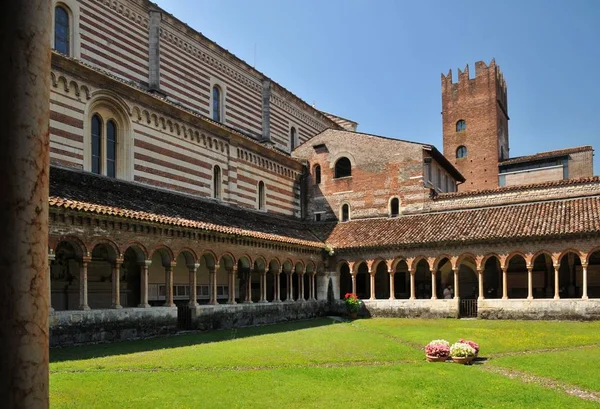 İtalya - Verona - Zan Zeno Bazilikası