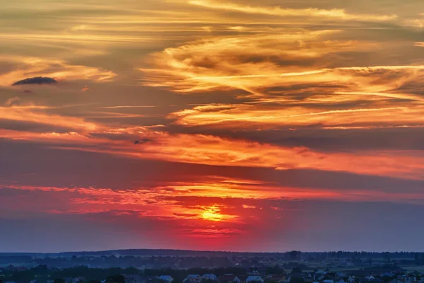 Солнце Небо Облака Закате Над Сельской Местностью — стоковое фото