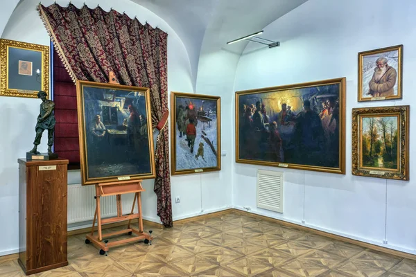 ルツク ウクライナ 2019 ルーツィク ウクライナの都市の美術館での写真のホールの つのインテリア — ストック写真