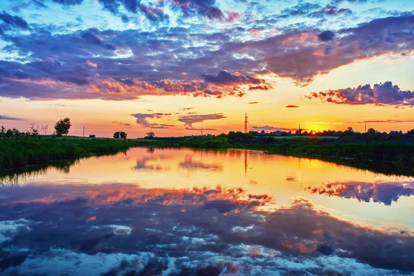 Crépuscule Sur Étang Coucher Soleil Nuages — Photo