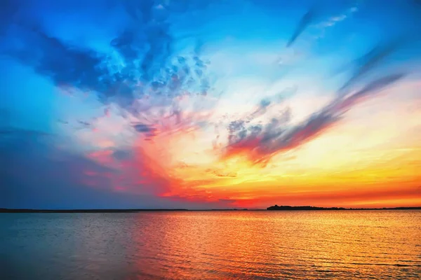 Sunset Lake Sky Clouds Reflected Water — Stock Photo, Image