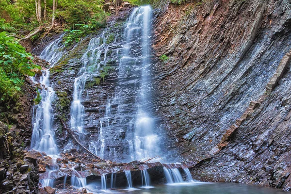 Cachoeira Montanha Dos Cárpatos Close — Fotografia de Stock