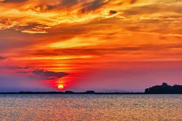 Sunset Lake Clouds Sun — Stock Photo, Image