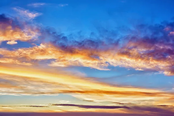 Fragmento Del Cielo Con Nubes Atardecer — Foto de Stock