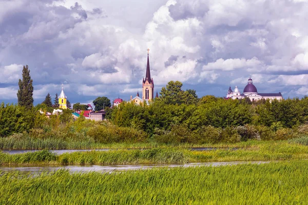 Landschap Kerken Tempels Oevers Van Rivier Stad Van Lutsk Oekraïne — Stockfoto