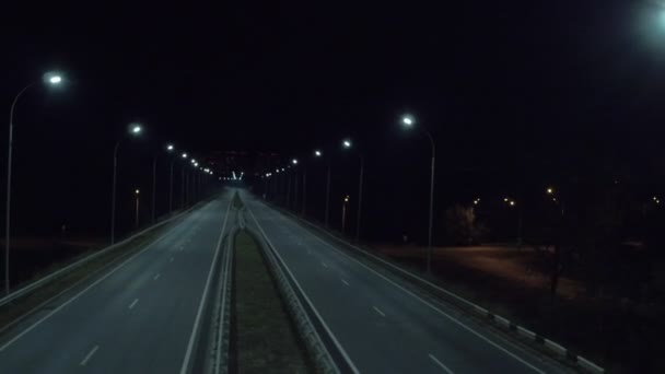 Luchtfoto Schieten Nacht Autobahn Donkere Eenzame Weg Zonder Machines — Stockvideo