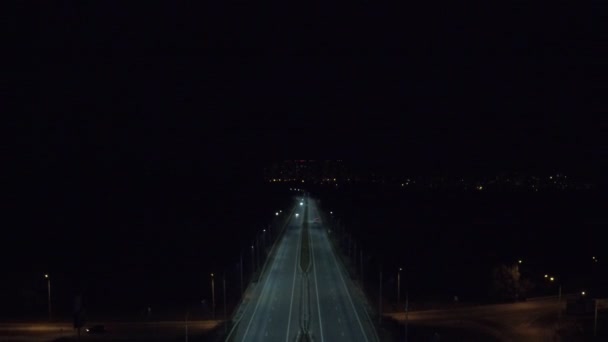 Luchtfoto Schieten Nacht Autobahn Donkere Eenzame Weg Zonder Machines — Stockvideo