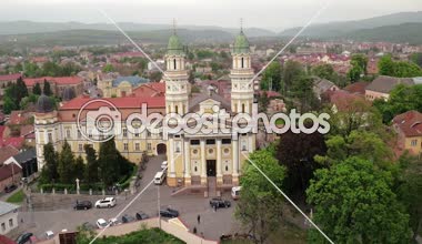 Hava Kutsal Haç Katedrali Eparchy Mukachevo Uzhhorod, Zakarpattie, Ukrayna içinde bir Yunan Katolik Katedrali görülmektedir