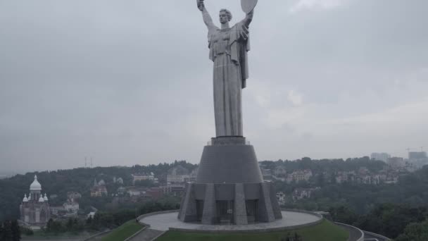 Epische Luftaufnahmen Von Der Drohne Der Mutterland Statue Kiew Ukraine — Stockvideo