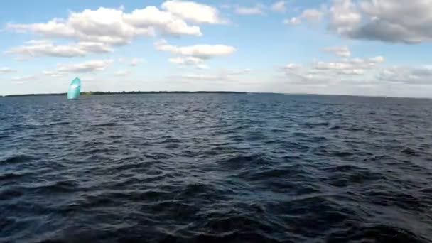 Antenn Visa Classiclooking Segling Boattravel Dess Vatten Båtliv Ona Yacht — Stockvideo