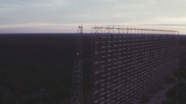 Havadan görünümü Duga-1 dizi thechernobyl dışlama bölgesi içinde. Duga Sovietover--horizonused Sovietmissile defenseearly uyarı radarnetwork bir parçası olarak yapıldı.
