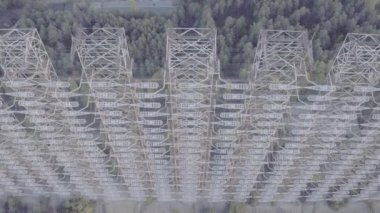 Havadan görünümü Duga-1 dizi thechernobyl dışlama bölgesi içinde. Duga Sovietover--horizonused Sovietmissile defenseearly uyarı radarnetwork bir parçası olarak yapıldı.