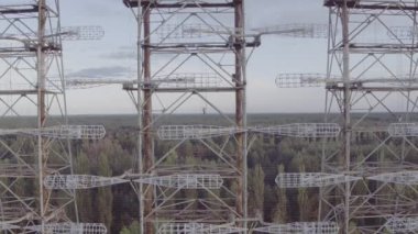 Havadan görünümü Duga-1 dizi thechernobyl dışlama bölgesi içinde. Duga Sovietover--horizonused Sovietmissile defenseearly uyarı radarnetwork bir parçası olarak yapıldı.
