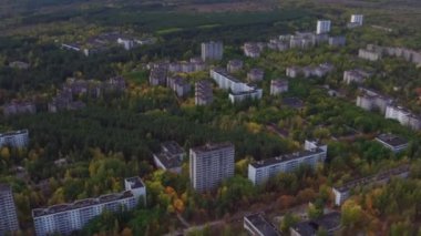 Pripyat şehrin havadan görünümü. Pripyat dönme dolap ve terk edilmiş evleri Chernobyl disasterpanoramic görünümünü sonra kuzey Ukrayna'daki hayalet kasaba. Çernobil dışlama bölgesi