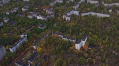 Pripyat şehrin havadan görünümü. Pripyat dönme dolap ve terk edilmiş evleri Chernobyl disasterpanoramic görünümünü sonra kuzey Ukrayna'daki hayalet kasaba. Çernobil dışlama bölgesi