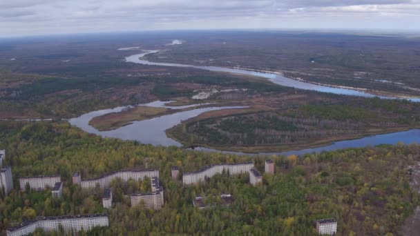 プリピャチの町の空撮 観覧車プリピャチの放棄された住宅のチェルノブイリ Disasterpanoramic 眺めの後北のウクライナのゴーストタウン チェルノブイル地域 — ストック動画