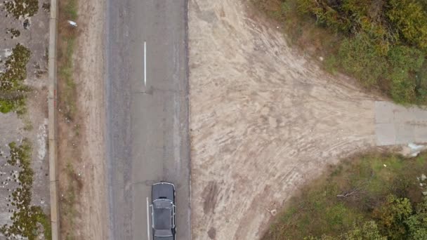 Luftaufnahmen Eines Autos Das Auf Einer Landstraße Umgekippt War Luftaufnahme — Stockvideo